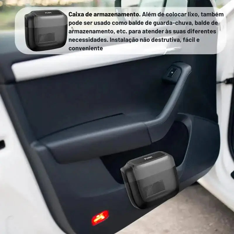 Compartimento de armazenamento fixado em um painel de porta de carro.